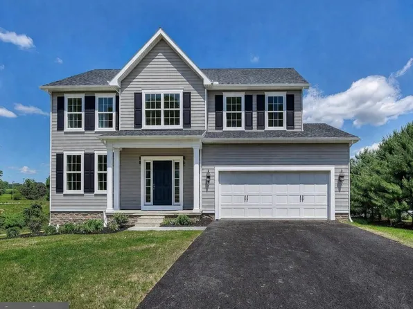 124 Flint Dr #61, Hanover, PA 17331