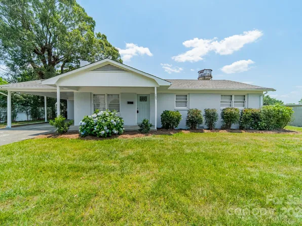 105 Rhyne St, Stanley, NC 28164