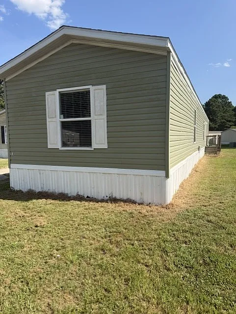 3 bed, 1216 sqft, $999 — Photo 2