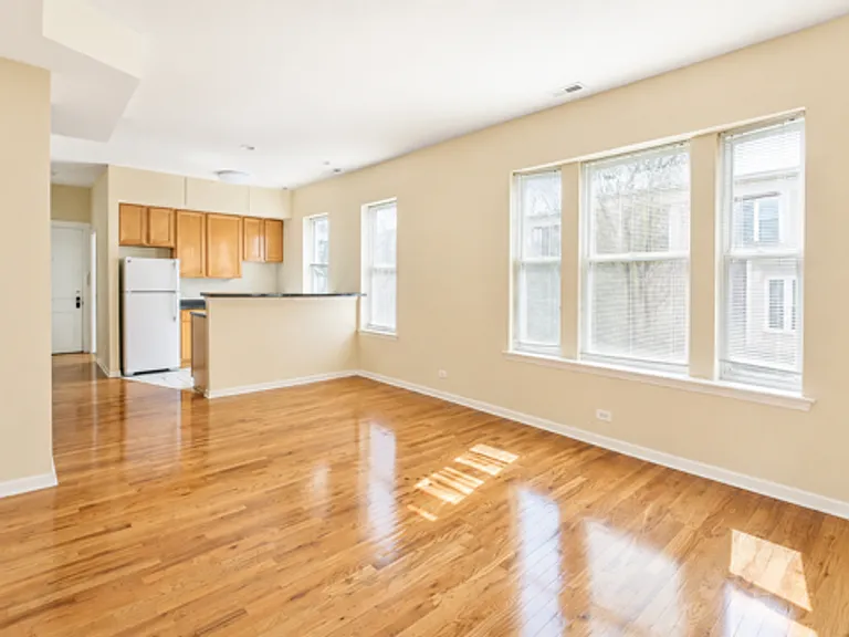 2332 W Charleston St — Photo 8