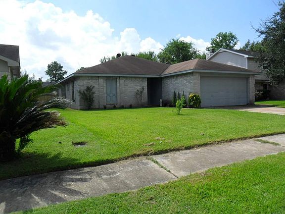 2nd image of 18539 Lippizaner Dr