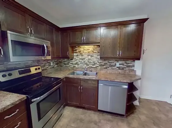 114 Hardisty Ave #12, Hinton, AB T7V 1B5