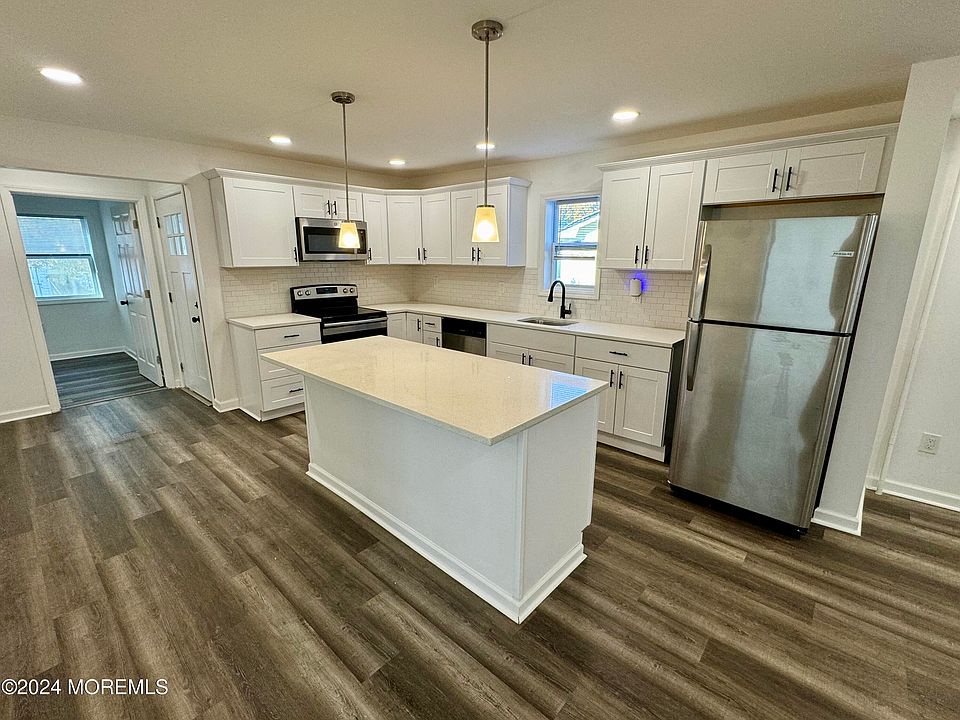 1st image of 224 Swan Blvd #A