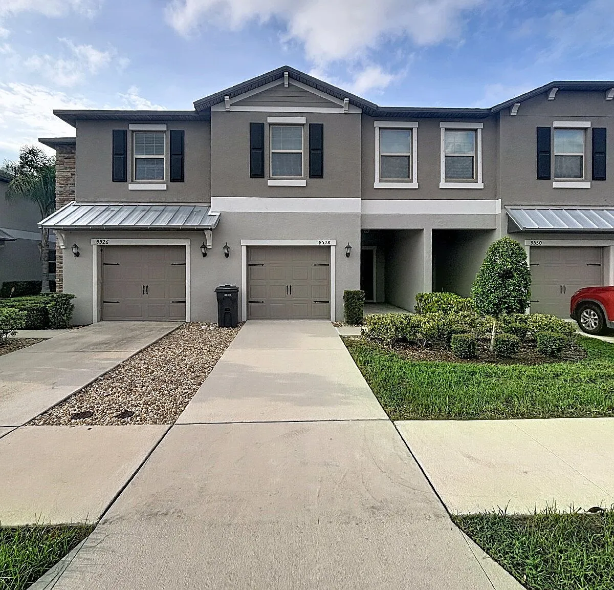 3 bed, 2.5 bath, 1666 sqft, $1,945 — Photo 1