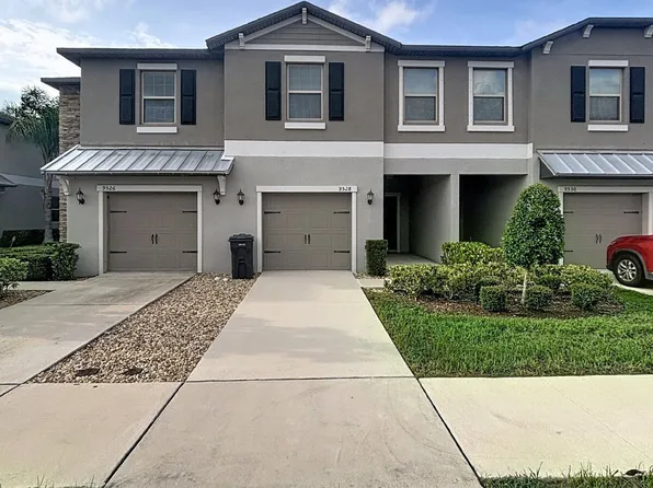9528 Pembrooke Pines Dr, Sun City Center, FL 33573
