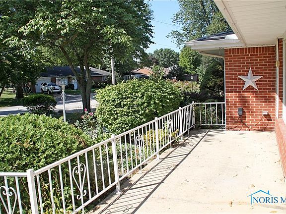 5th image of 4 Arlington Ct