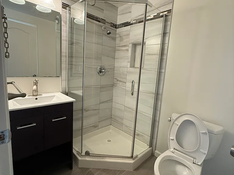 88 Ocean Grove Ave #B — Photo 4