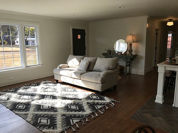 3rd image of 716 Florida St