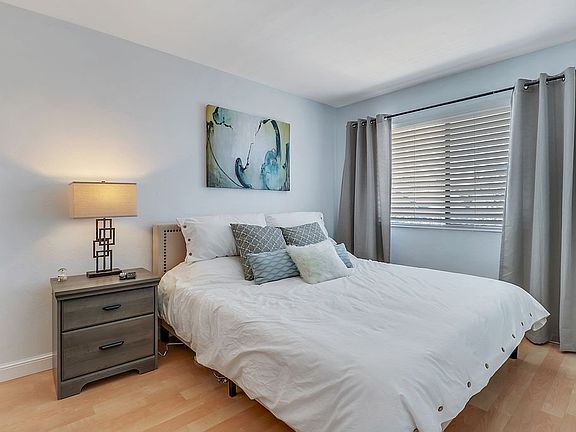 3rd image of 260 Southbay Dr APT 103