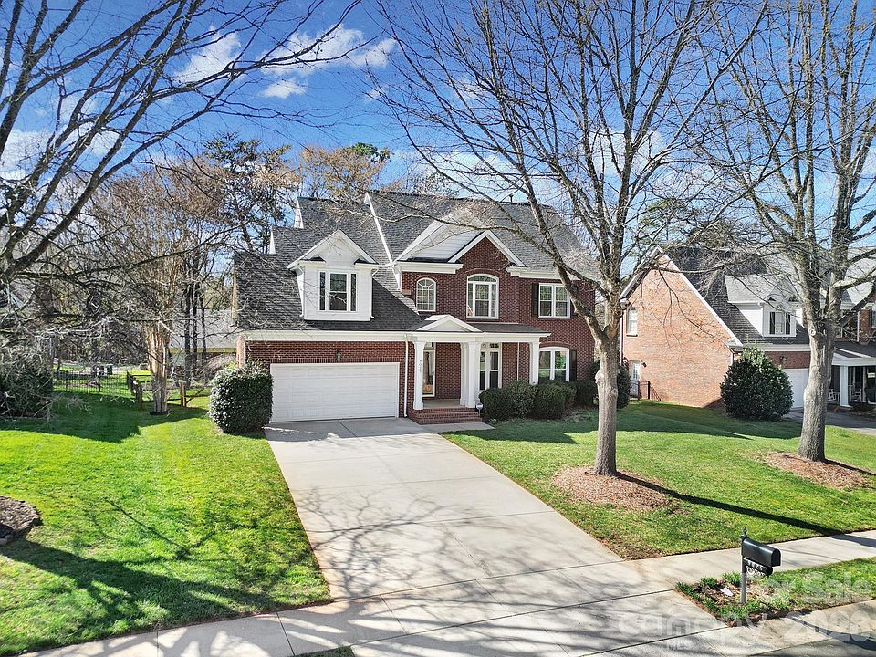 1st image of 9025 Cambridge Green Dr