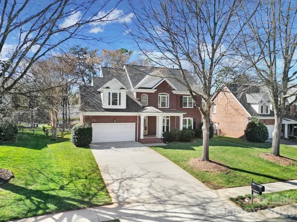 9025 Cambridge Green Dr, Charlotte, NC 28277