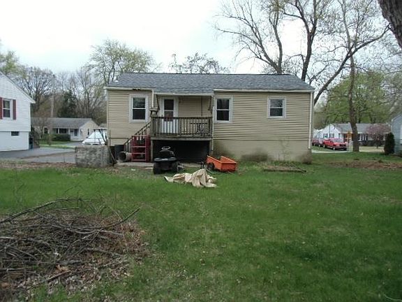 3rd image of 24 Loralee Dr