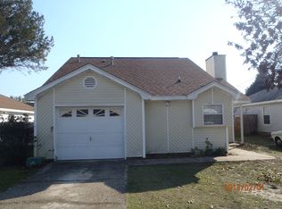 418 Apple Dr, Crestview, FL 32536