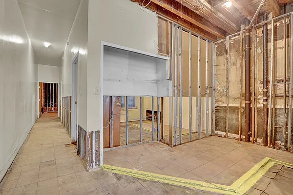 Sold by Island Advantage Realty | media 6