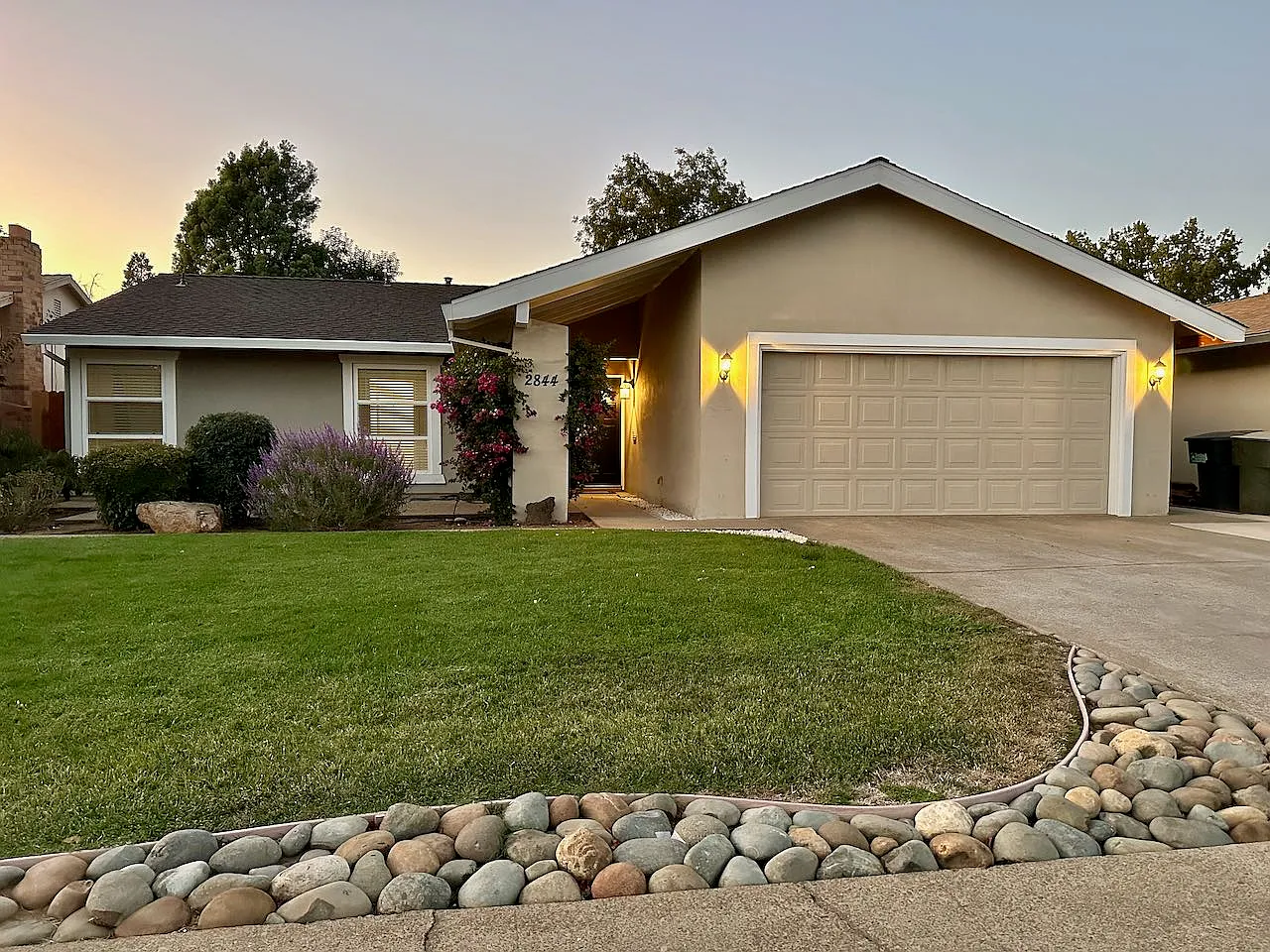 3 bed, 1363 sqft, $2,600 — Photo 1