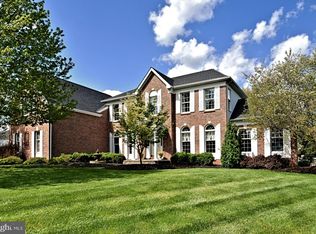 18 Dover Pl, Holland, PA 18966