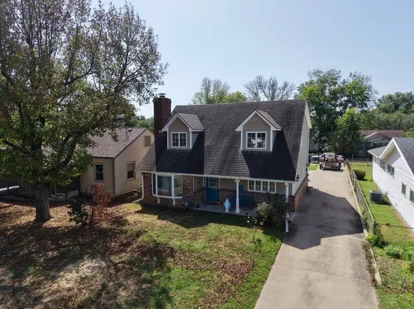 1313 W 1st St, Coffeyville, KS 67337