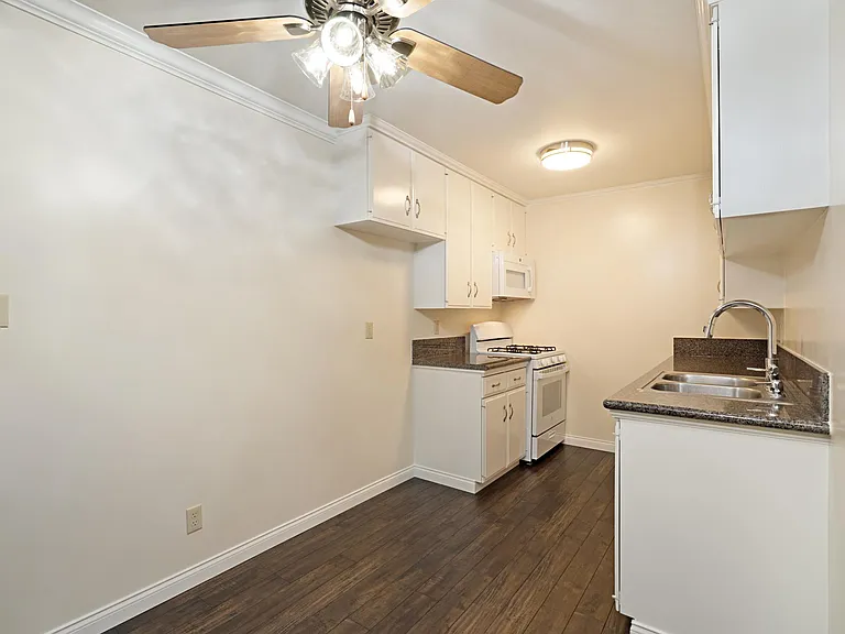 2266 Cazador Dr #4 — Photo 12