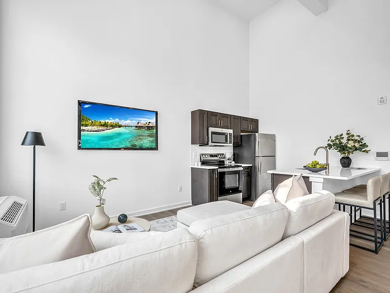 315 Railroad Ave #110 — Photo 5
