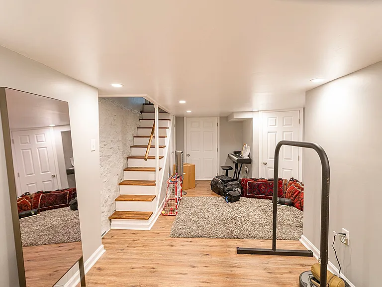 613 S Taney St — Photo 13