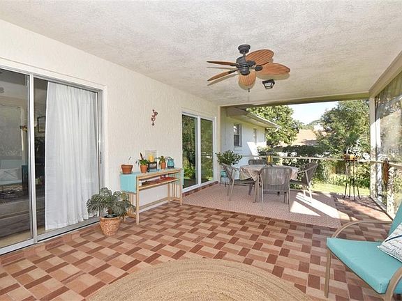 2nd image of 121 Lyndhurst Dr