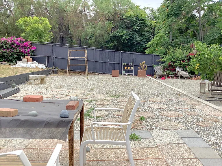 2421 Alcazar St — Photo 28
