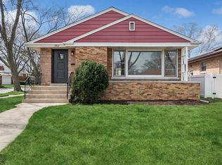7402 Karlov Ave, Skokie, IL 60076