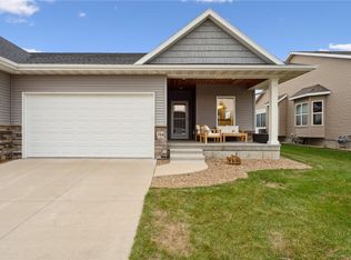 314 Ridge View Dr, Fairfax, IA 52228