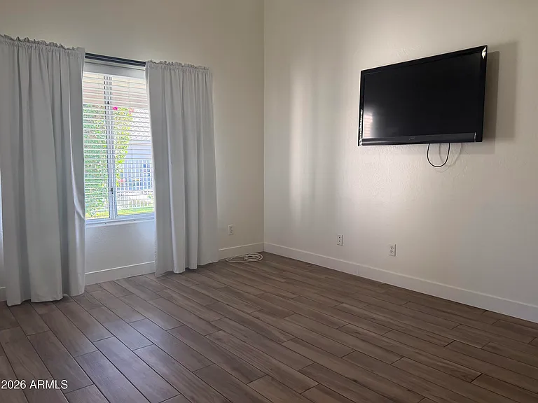 1438 E Cindy St — Photo 14