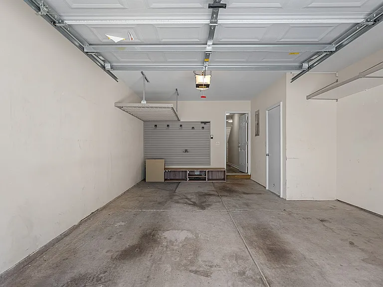 2632 Weddington Ave — Photo 33