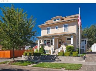 2423 SE Caruthers St, Portland, OR 97214