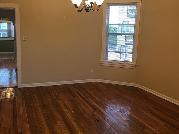 4th image of 1812 W Hood Ave
