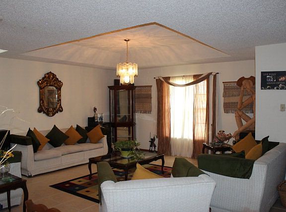 2nd image of 415 Sagua La Grande Ave