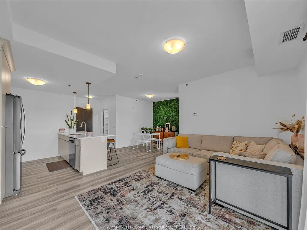 2 bed, 2.0 bath, $2,800 — Photo 2