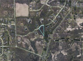 3911 Carlisle Dr, Crystal Lake, IL 60012