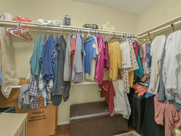 22554 Bristolwood Ct — Photo 30