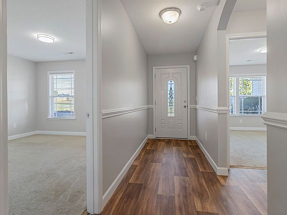 4th image of 129 Fruitridge Trl