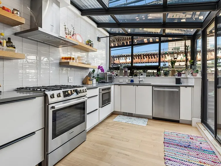 26 E 14th Pl #5W — Photo 9