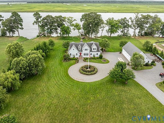 3rd image of 497 Waterville Cv