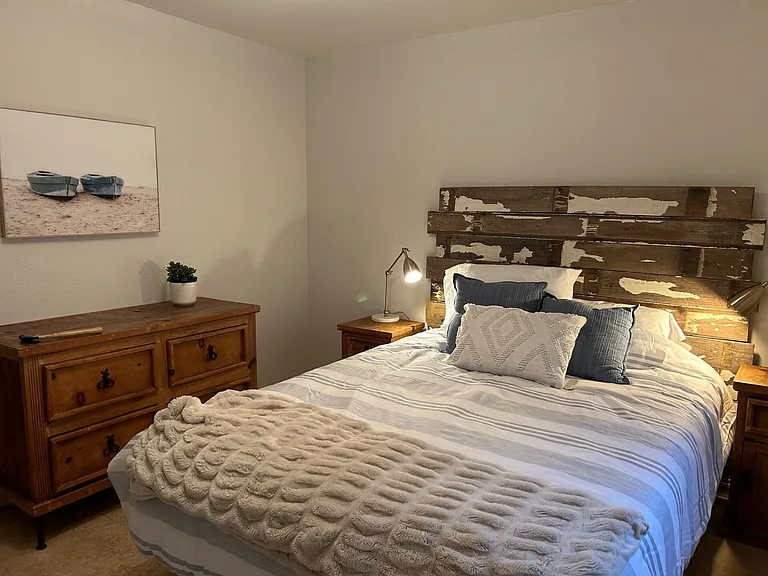 4830 Amalfi Way — Photo 8