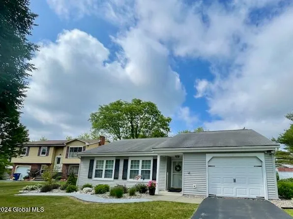 2 Bayberry Lane, Cohoes, NY 12047