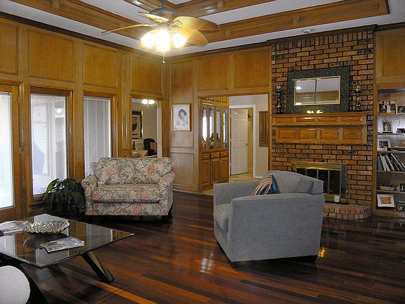 3rd image of 7507 Willow Oak Ln