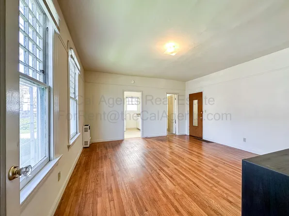 2710 Haste St, Berkeley, CA
