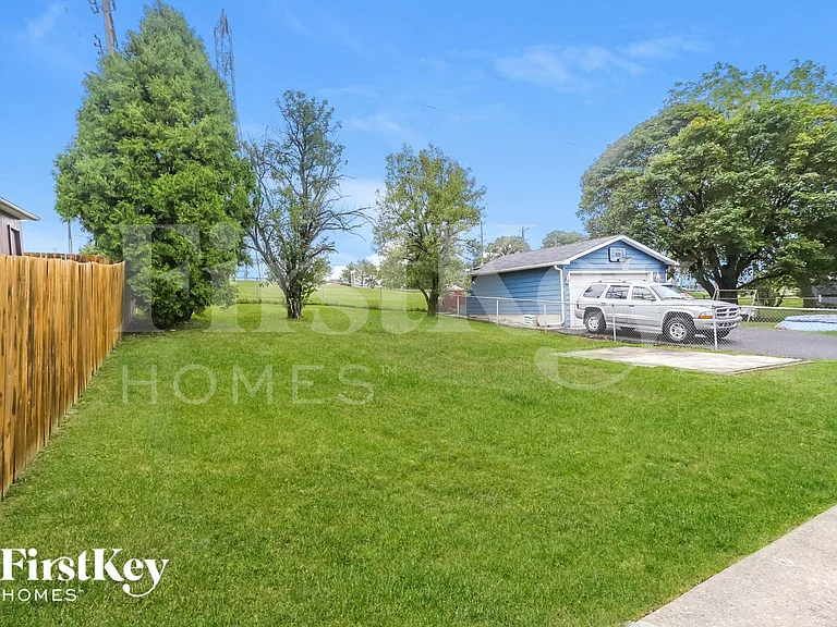 510 E Clarendon Dr — Photo 14
