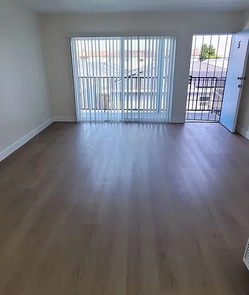 1711 Marine Ave — Photo 18