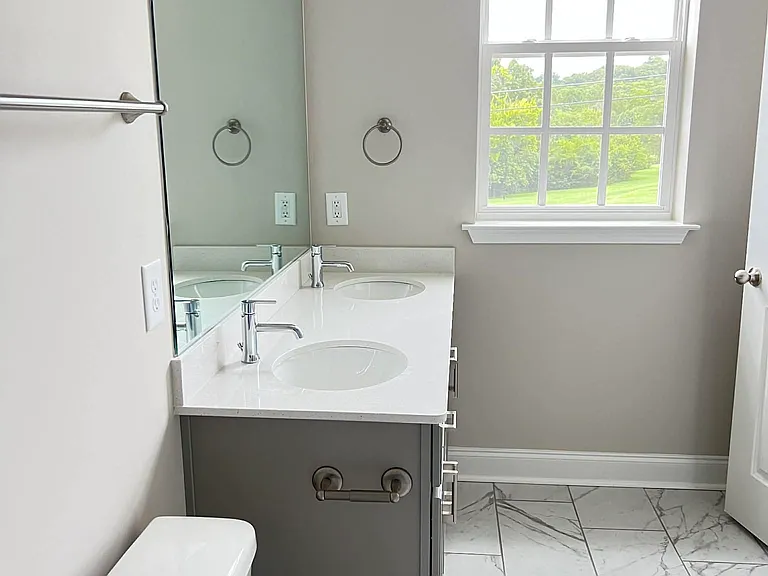 711 Chard Ln — Photo 2