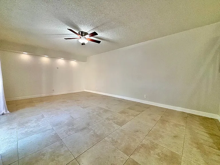 768 NW 99th Cir — Photo 9