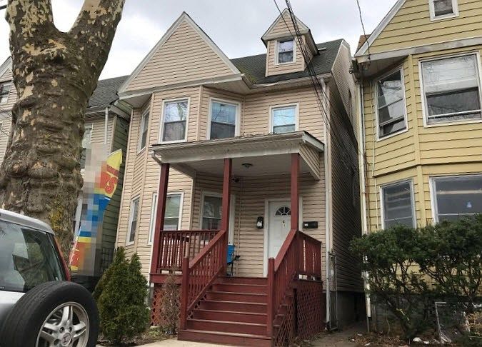 1st image of 61 Linden Ave