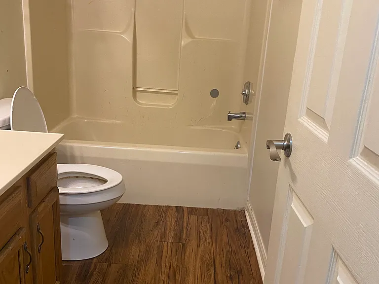 1233 Berdine Way — Photo 5