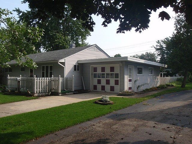1st image of 1004 Barthelme Ave